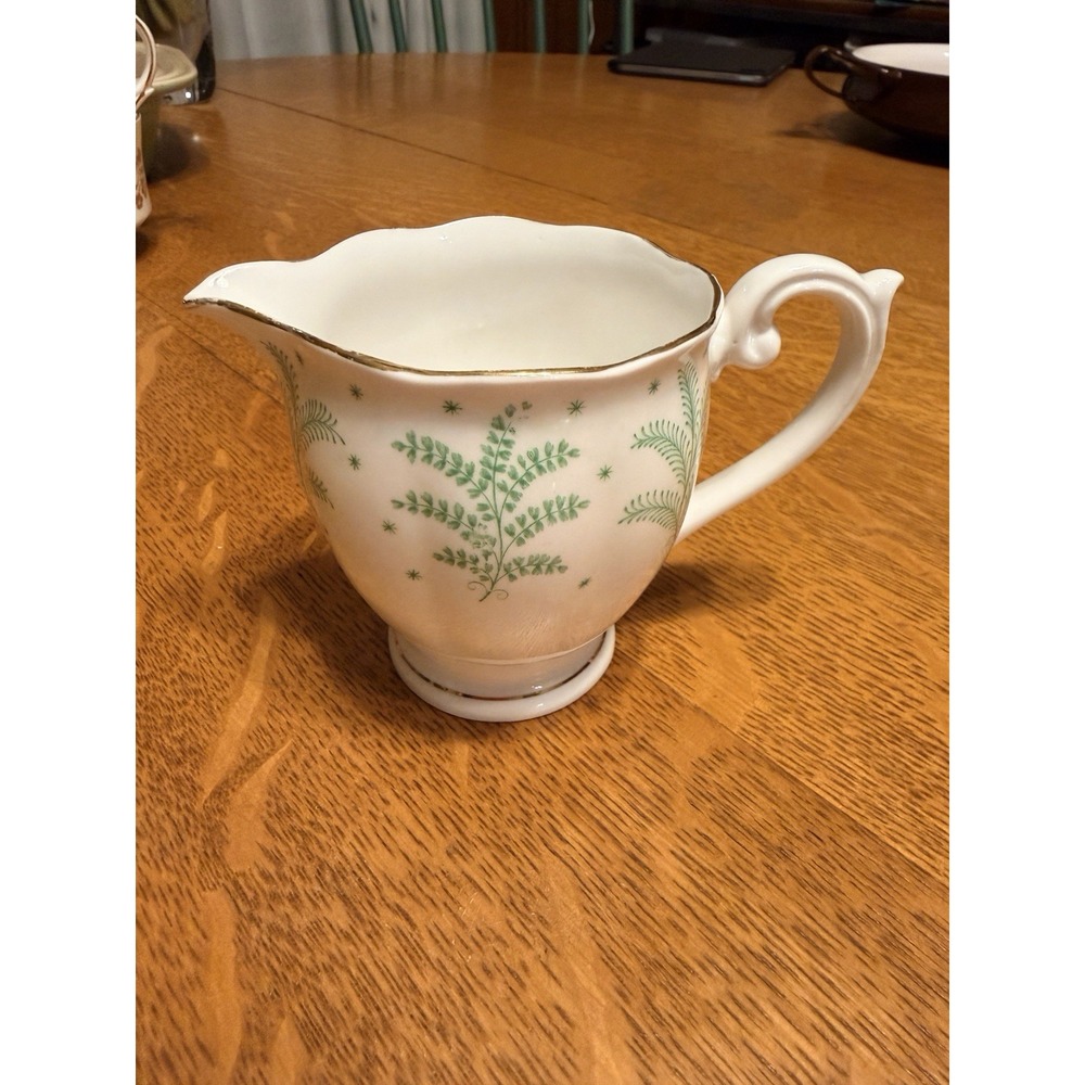 Queen Anne Fine Bone China Fernlea Creamer Green & Gold MINT